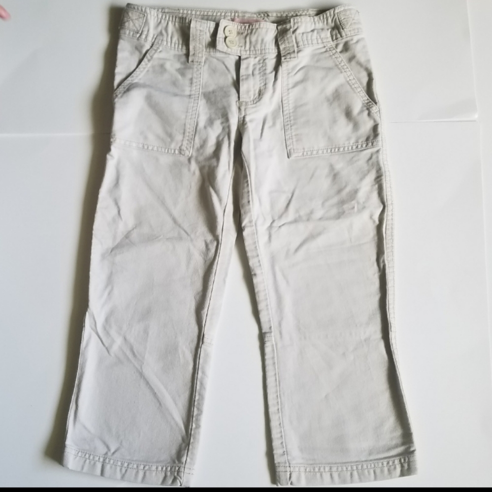 Aeropostale Cream Khaki Capris